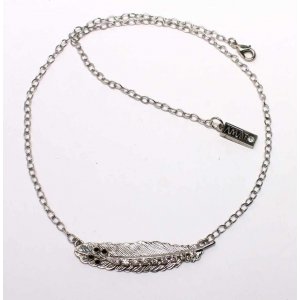 Amaro Handmade Necklace, Leaf Decoration - From Black and White Collection