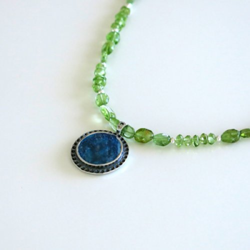 Michal Kirat Green Peridot Beads Necklace with Roman Glass Silver-framed Pendant