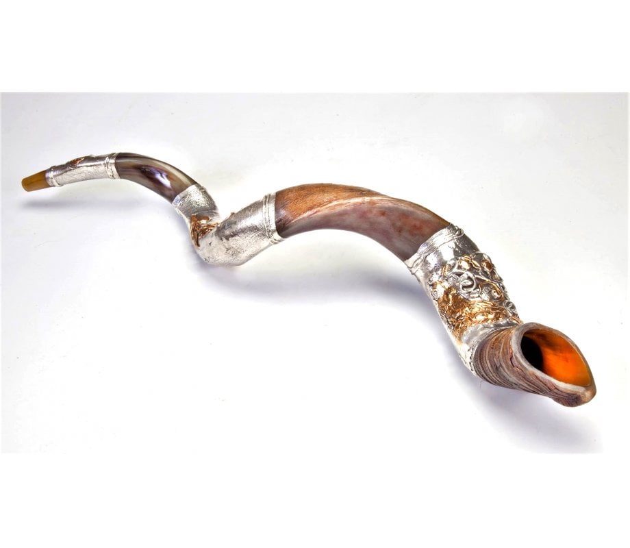 Silver Yemenite Shofar - Lion and Lamb Design