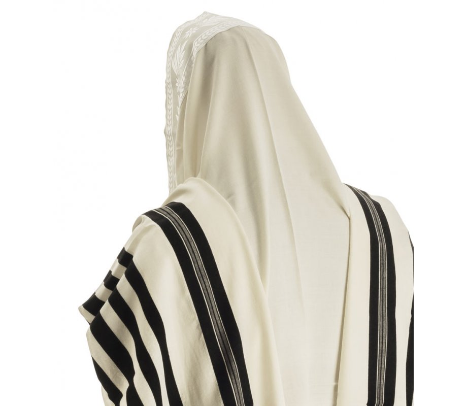 Yemenite prayer shawl  The Israel Museum, Jerusalem